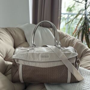 Duffle Guess Travel Bag.